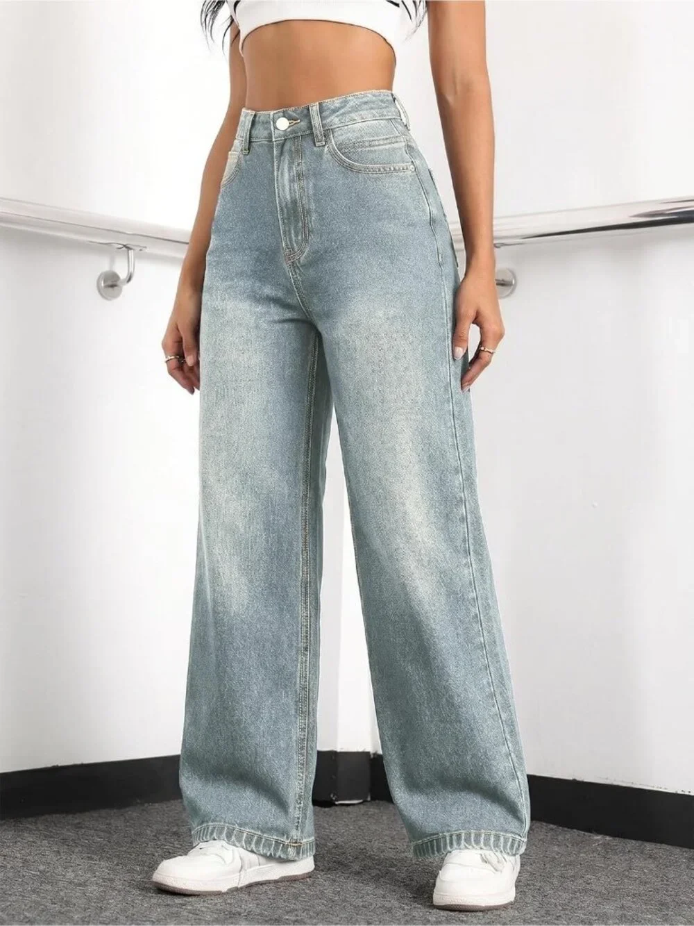 Women's Light Blue Denim Y2k Straight Leg Button Zipper High Waisted Baggy Jeans